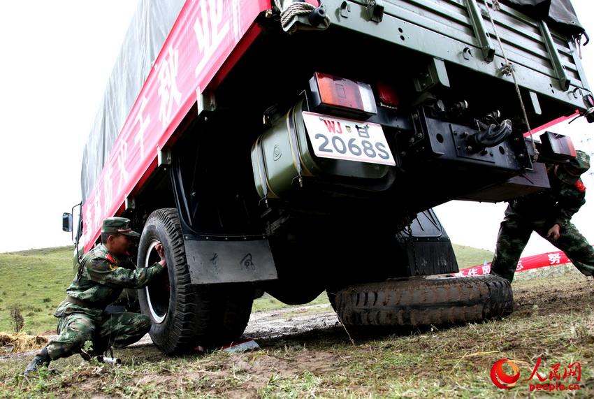 9��16�գ��侯����ɭ���ܶӺ��ڱ��Ϸֶ��ڽ��п��ٸ�����̥����