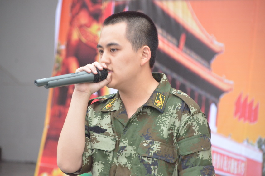 �±�����