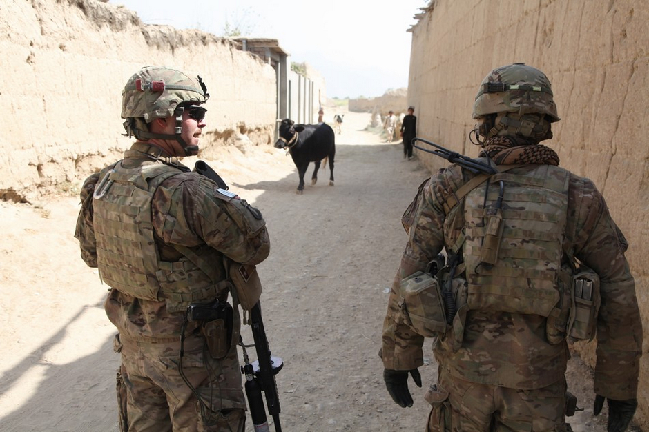 ����С����ΧѲ�ߵ�����ʿ��