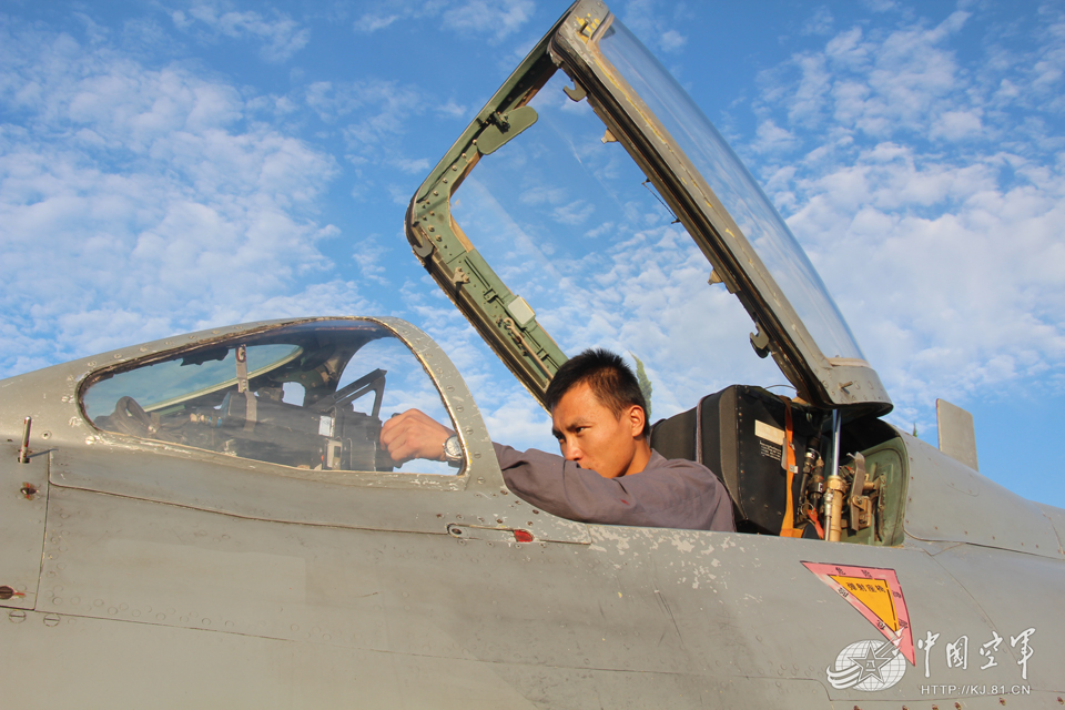 ���Ǹ���������о��ܴ�ʤ�̵�սӥ�����ҵ���ְ�����������еĻ����������ձ����ӵ�ս�����������ϲ������