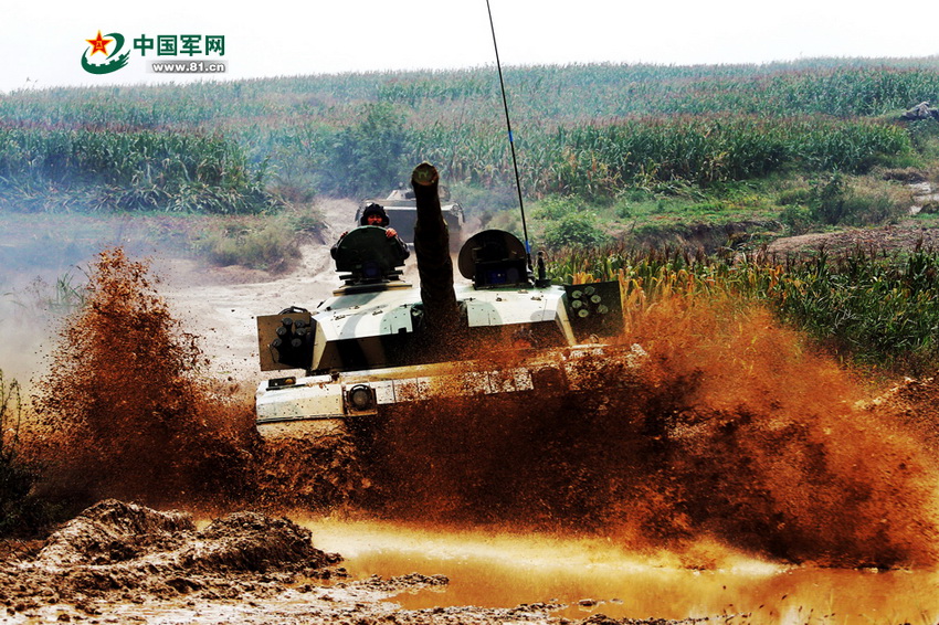 ���壺�Ҿ�96ʽ̹����ũ��С·�������������ˮ��4��