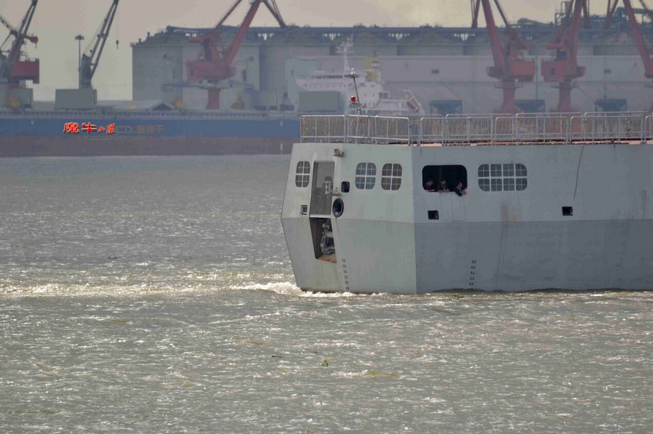 ����:��Ǳ��056����β�����豸�ع⡾7��