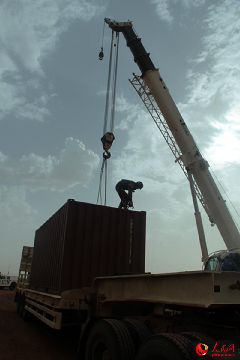 ά�͹����ֶ���֯���˼�װ�䡣������  ��