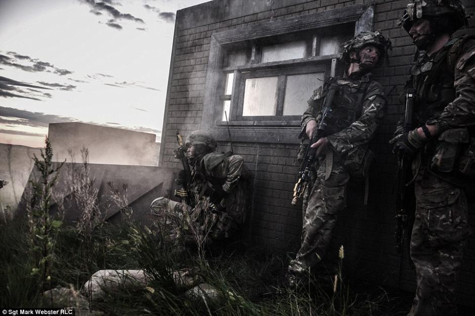 ����:Ӣ��½����Ӱ��������Ʒս������������2��