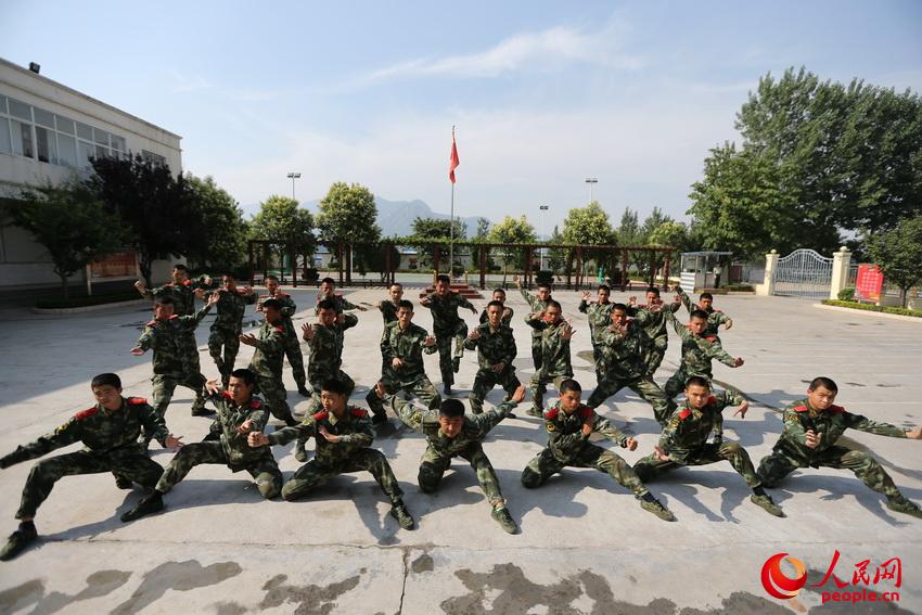 �ж��齨��������