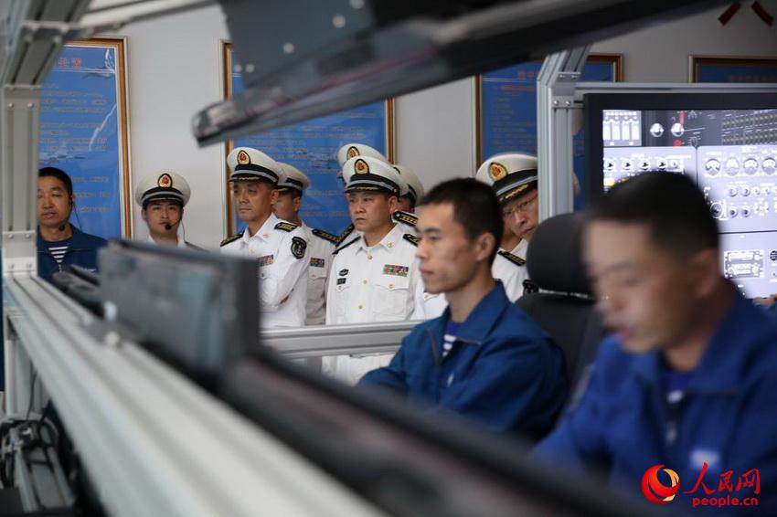 ���＾�ڣ��������ӻ��㽨�������Ⱥ��·�ߣ���֯����һ�߹�Ħ���ź��� ��