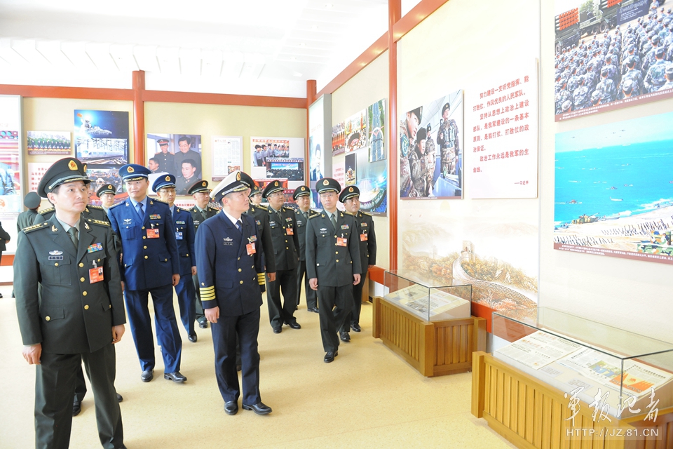 ��������ι۹���������ݣ���һ�������һ����ͼƬǰפ����������ž���������������