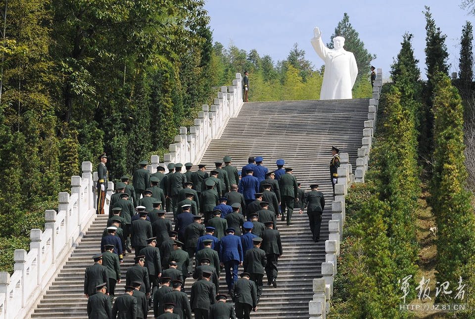 ��ë��ϯ����԰������������151��̨��ʰ�����ϣ�հ��ë�󶫵��񡣽�ž���������������