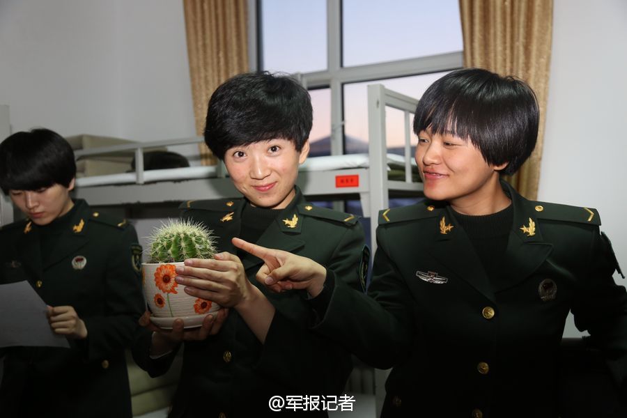 ���壺�Ҿ��߷���Ů���ӡ�������ѩѲ�߽罭��14��