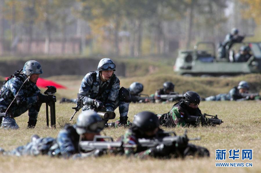 11��2�գ���ӡ��ս����ڡ��ս����С�2014�����Ϸ���ѵ���жԡ��ֲ����ӡ�Ӫ�ؽ�������Χ�ߡ�