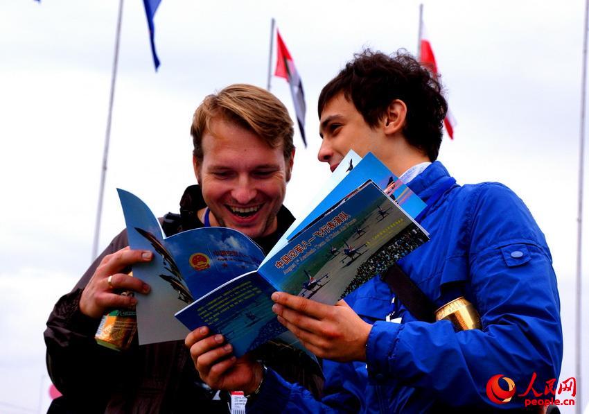  �ۿ����б��ݼ�϶��Ī˹�����������껥�����͡���һ������Ƭ��8��31�� ���㣩����ʮһ��Ī˹�ƺ�չ�ڼ䣬�й����������ʴ����������ġ��й��վ���һ���б��ݶ�����Ƭ�����ܻ�ӭ������� ��