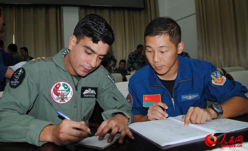 2013���аͿվ���ѵ������Ա����ѧϰ����������� ��