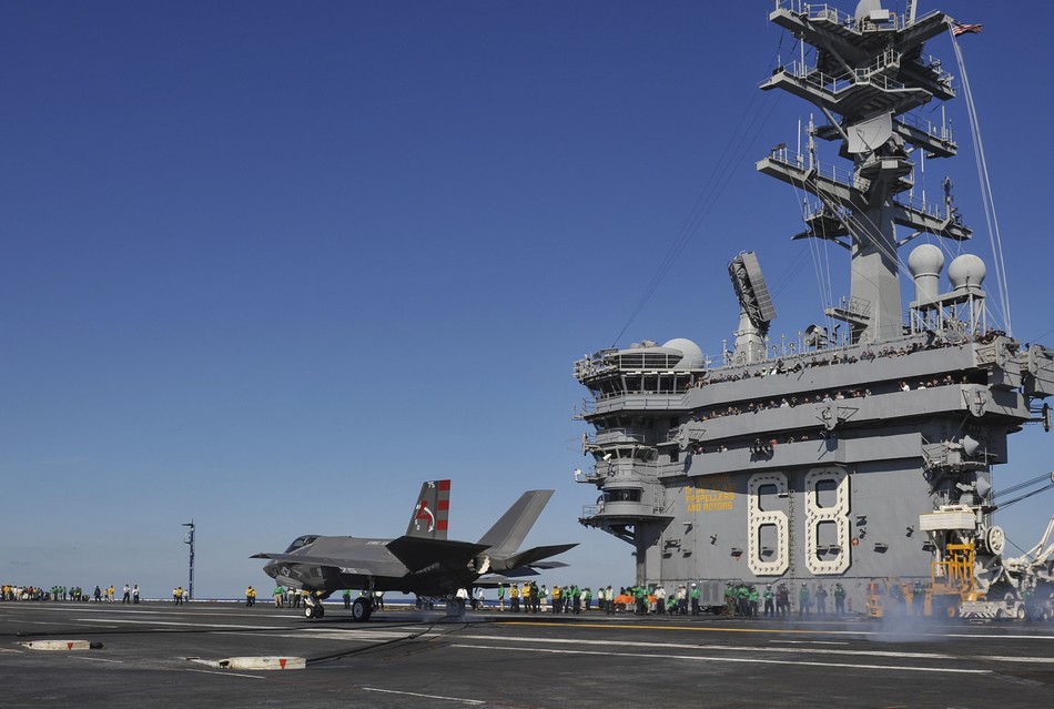 ����:F-35C�״δӺ�ĸ�ϵ�����ɡ�3��
