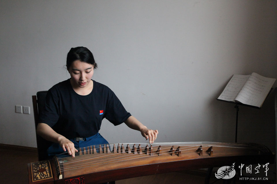 ��Ŷ��յ�ս����Ů�ɡ������� ��