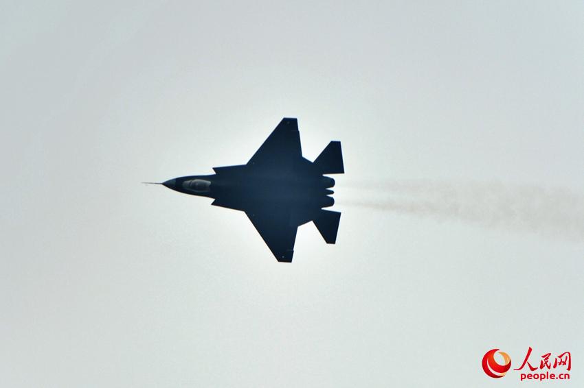 11��10�����磬��31ս�������ڽ����Էɡ������� ��