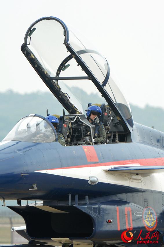 �й��վ������߻���Ů����Ա����Ӱ��������