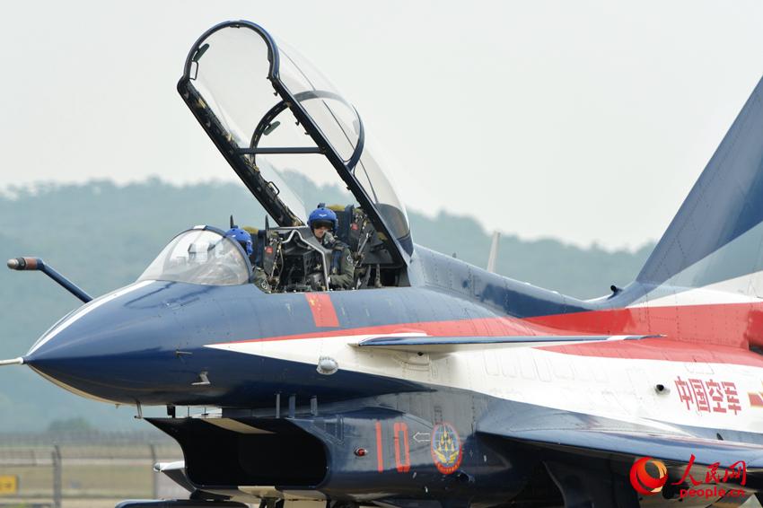 �й��վ������߻���Ů����Ա����Ӱ��������