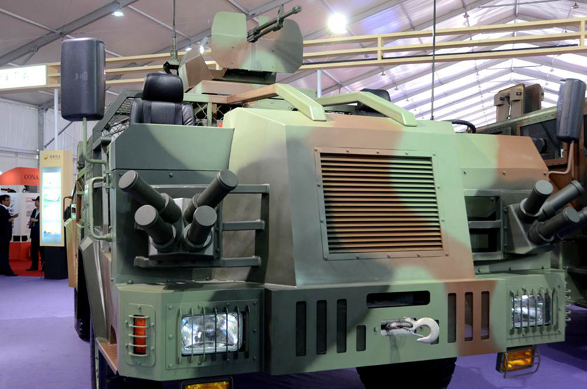 15P�͸߻���105mm����ͻ������������