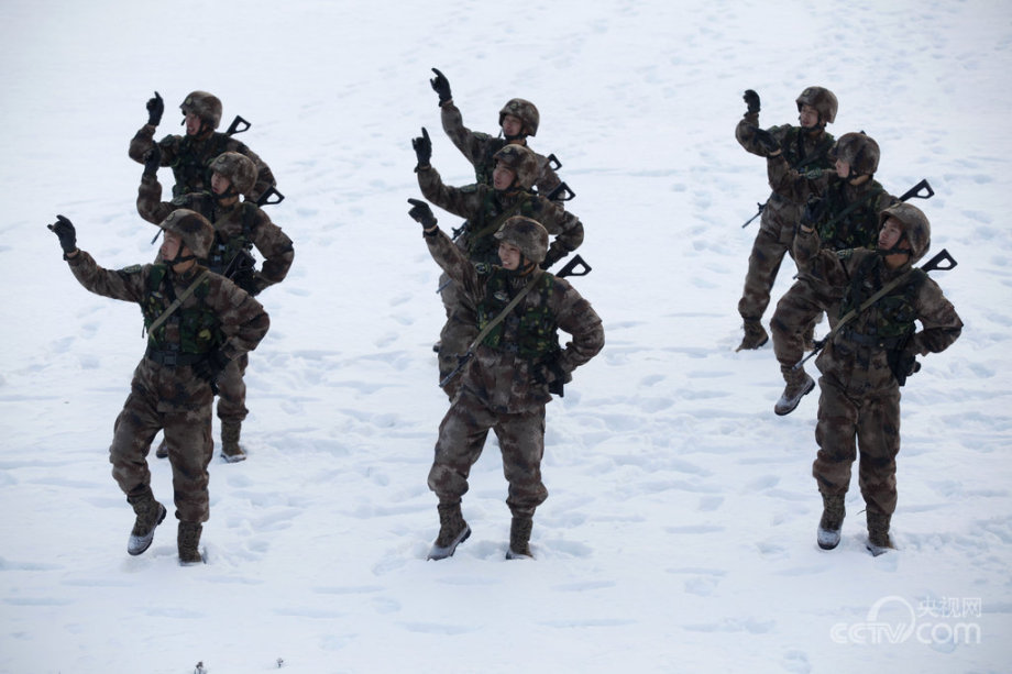 ���壺�������ںӱ߹�սʿ����15������Сƻ������3��