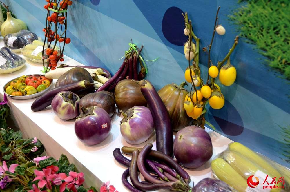 ��չ�ֳ�չ���ĺ����߲ˡ�������