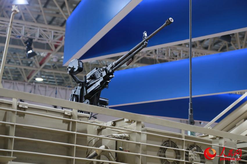 VT-4̹���������䱸һͦ��ǹ����Ӱ���Ƽ���