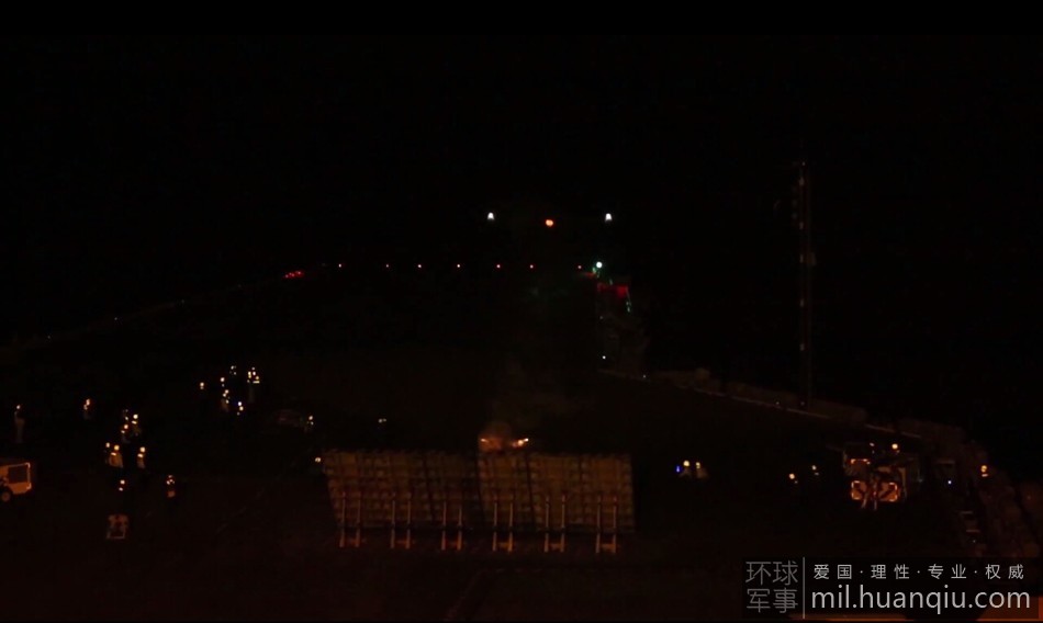 ���壺����F-35C�״�ҹ���𽵺�ĸ��18��