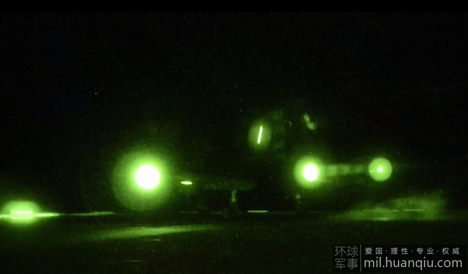 ���壺����F-35C�״�ҹ���𽵺�ĸ��11��