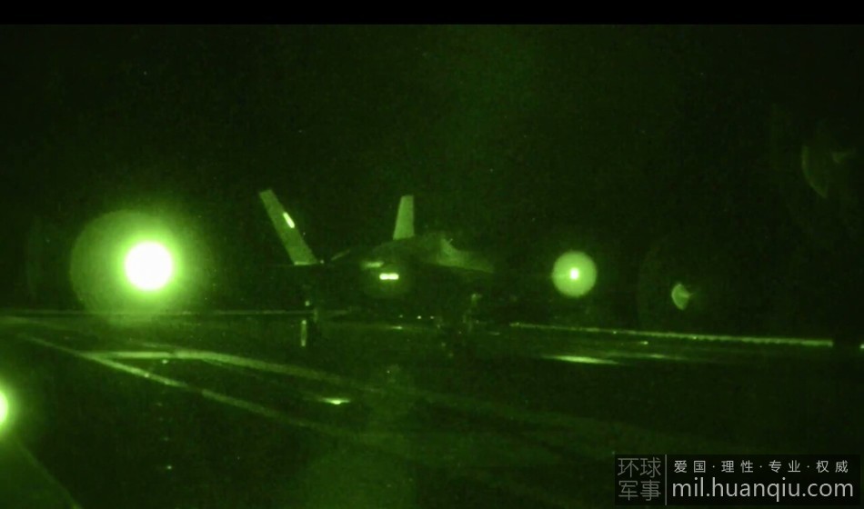 ���壺����F-35C�״�ҹ���𽵺�ĸ��10��