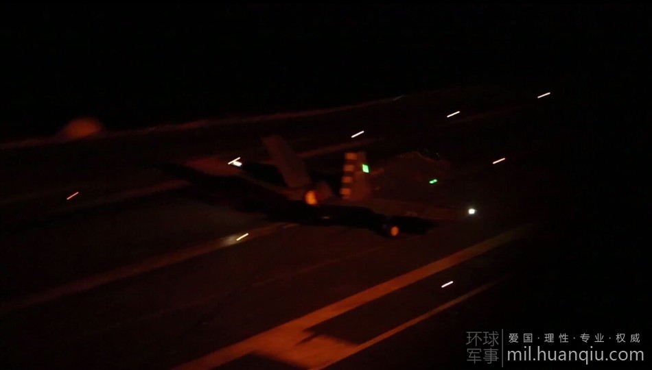 ���壺����F-35C�״�ҹ���𽵺�ĸ��3��