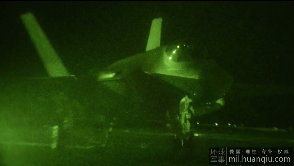 ���壺����F-35C�״�ҹ���𽵺�ĸ��15��