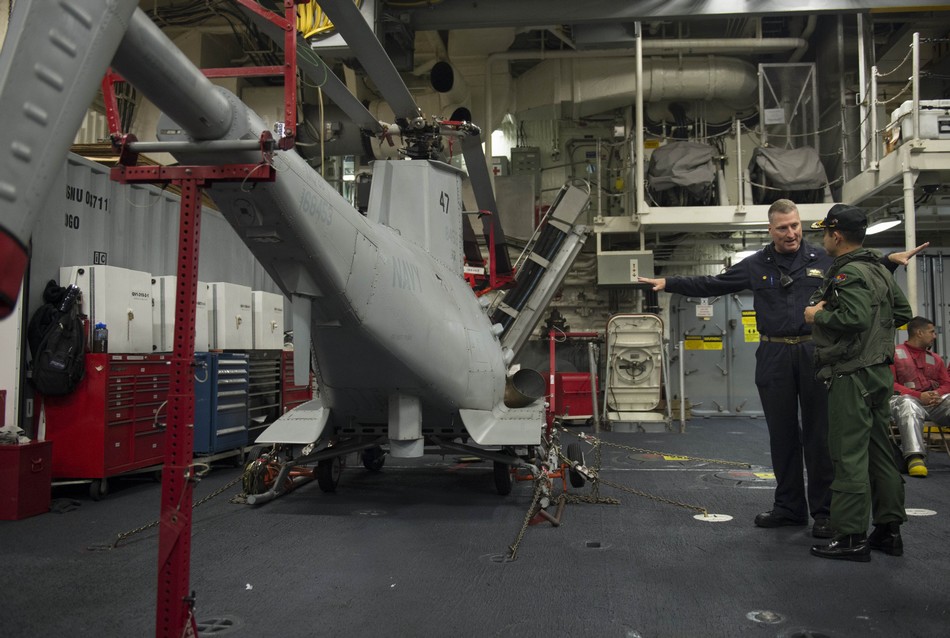 ���գ�����������̫ƽ���ѵ�������У�������һ��MQ-8B����������������˻���LCS-3����ս�������ء�