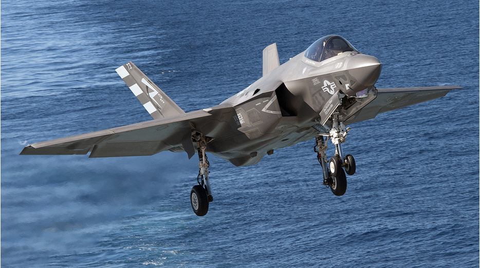 ����:����F-35C������Ϻ�ĸ���ԡ�8��