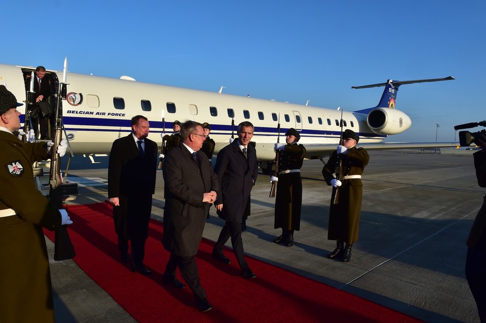 ����:����F-16Ϊ��Լ���鳤ר��������7��