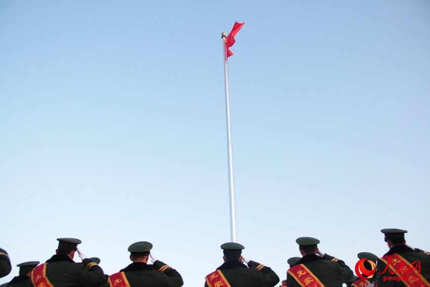 �侯���커���������ϱ�����쾴���һ������ ţ�ɺ���