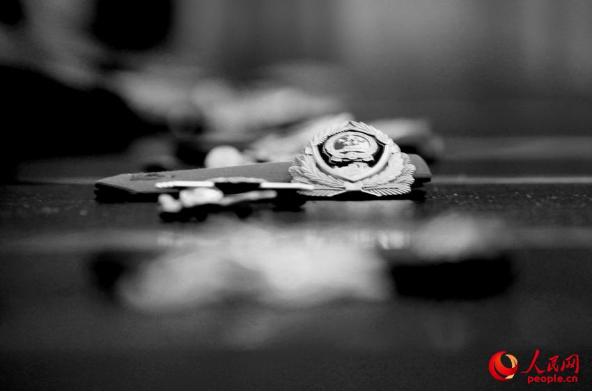 Ƭ�̺��컨�����¶ѻ�����ǰ�������ϣ�������ñ���ƺ��ڸ������ǣ�������������������������ѪҺ