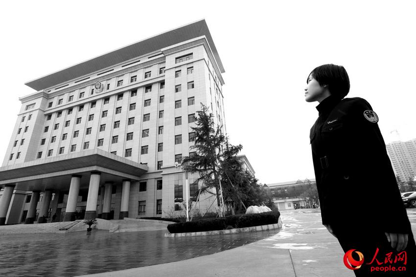 �ٿ�һ������ս���ĵط�����˵һ�����ټ��ˣ��ҵ�ս�ѣ��ټ��ˣ��ҵ������