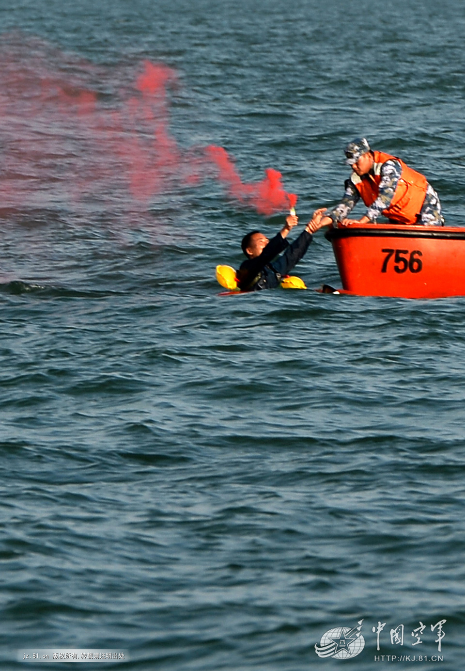 �����շ���Ա���ú�ɫ�����źŹ������Ѿȡ� ������