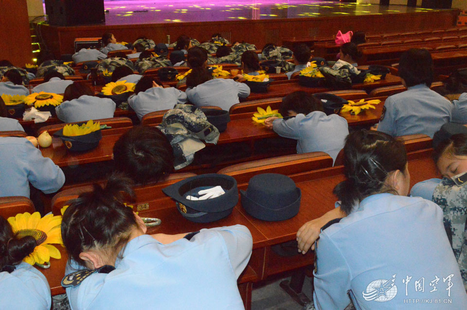 ���������㿴���������ͲŻ�������̨�ϵĹ������š�