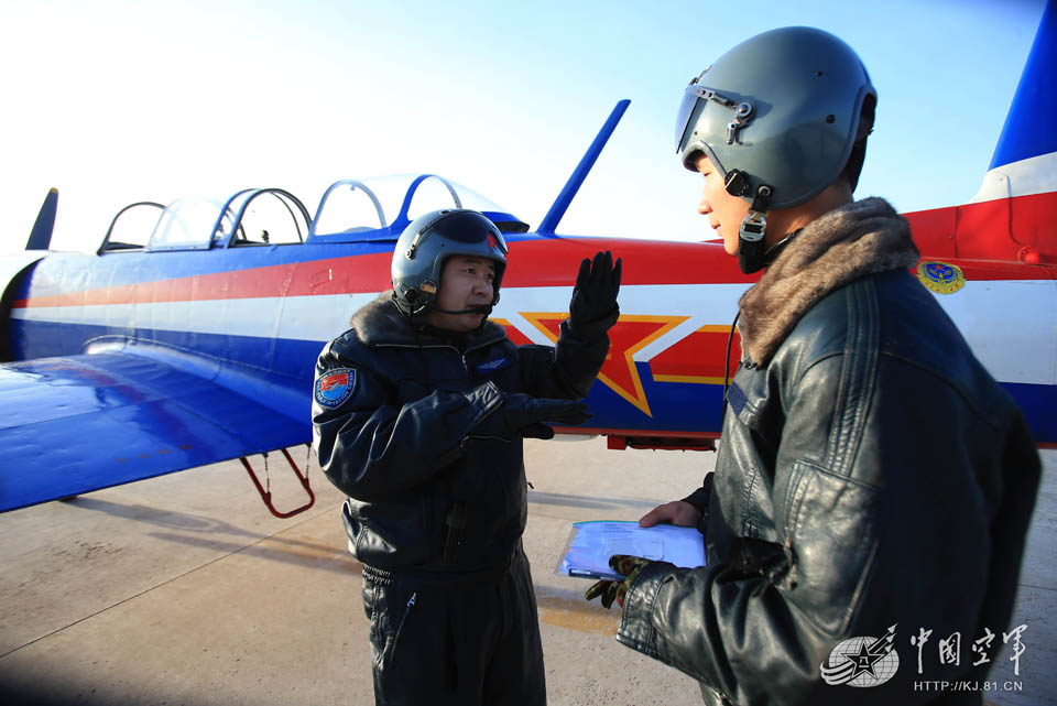 ���½����������� ��