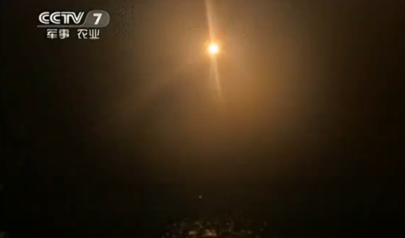 ���ⵯ��С��ǰ����ը