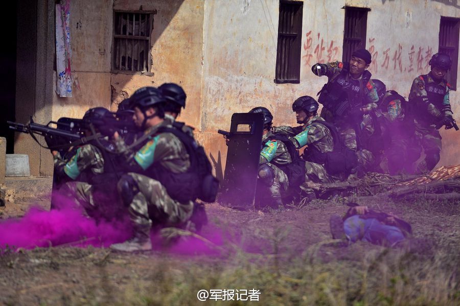 ���壺�߷��侯������;��ϮΧ�ˡ���������5��