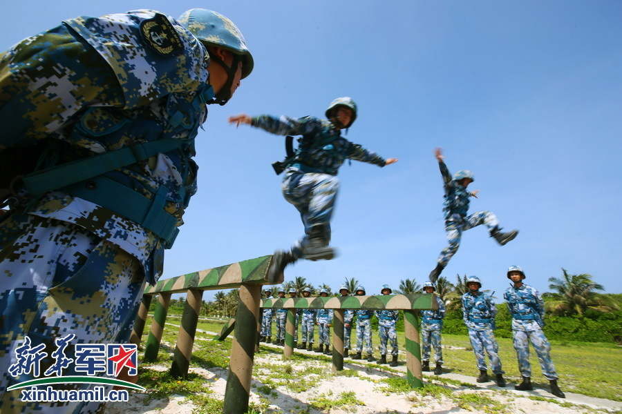 ��ɳ�����ص��ٱ�ð�Ÿ����ڵ��Ͻ��п�Խ�ϰ�ѵ�����»�����߲鴺�� ��