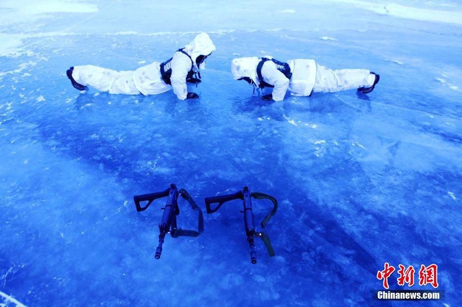 ���ںӺð������ڱ�����ǿ���Ų�ð������32�ȸߺ��������ж��罭�����������Ͻ��и��Գű������Դ˴ﵽ���⺮�䱣ů��Ŀ�ġ�