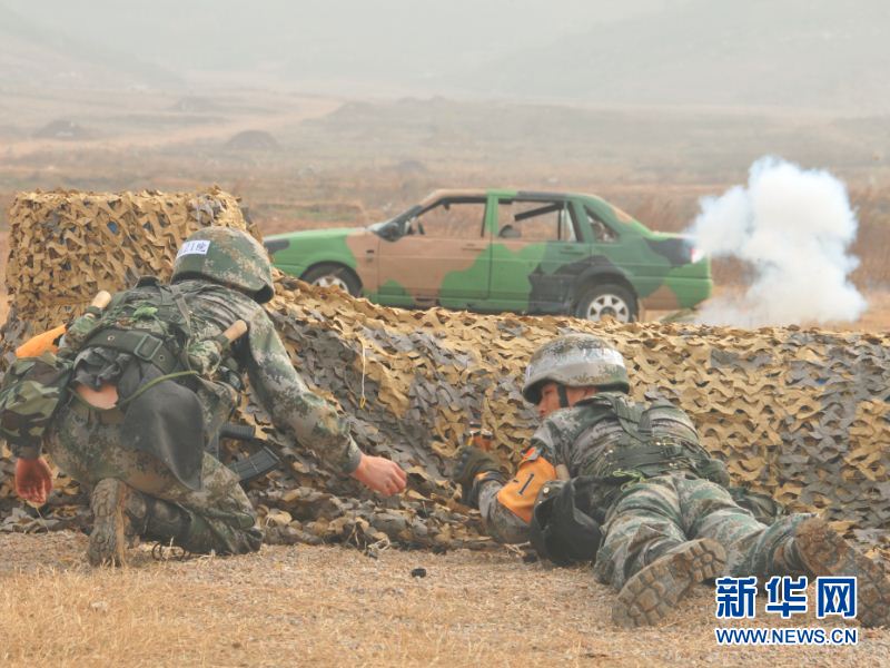 ѧԱ�ڽ�������Ͷ����