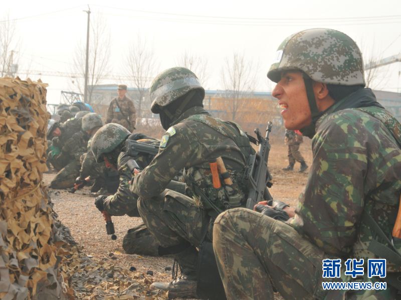 ѧԱ�ڽ�������Ͷ����