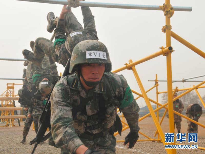 ѧԱ�ڽ���ԽҰ�ϰ���