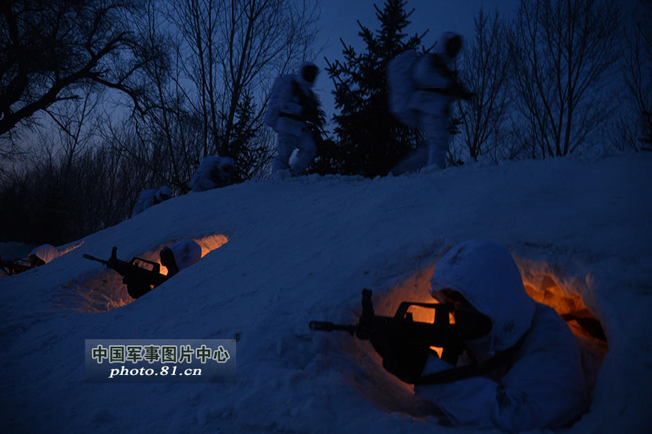 ��ѩ���о��䡣