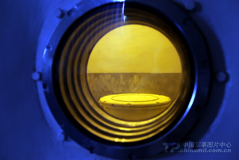 ���غ�Ǳͧ���۴���������ϣ���ˮ���������������������Ŀ������˷��Ͽ�����һƳ��