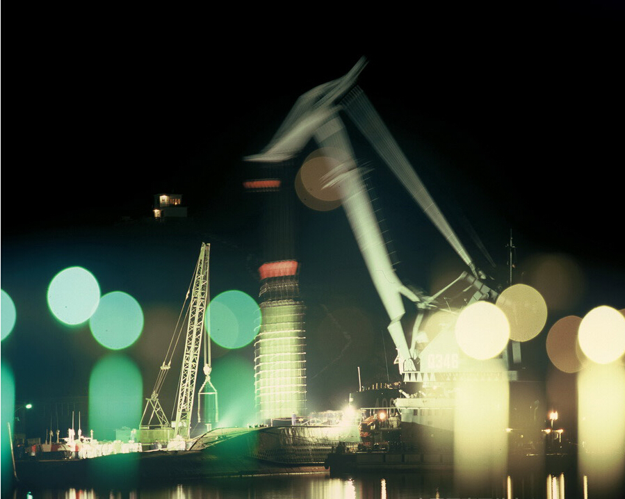 ͼΪ����ǰװ�����ػ����ҵ������1988�ꡣ���츻 ��