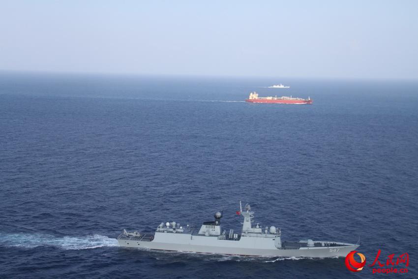 ͼΪ��ʮ��������������ʽ�λ����Ҳ࣬Ϊ�̴�������Ф����